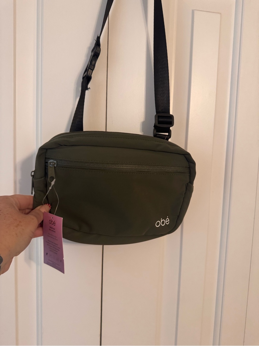 obé Olive Green Crossbody Bag with Adjustable Black Strap